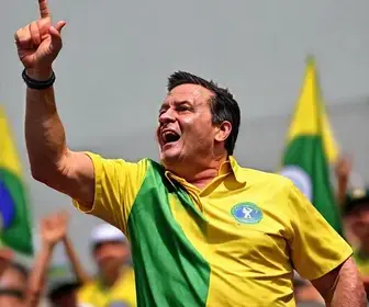 Flávio Bolsonaro em São José do Rio Pardo